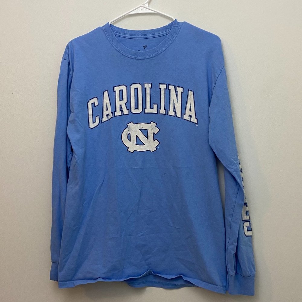UNC Tar Heels Distressed Arch Logo - Light Blue